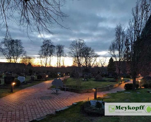 Meykopff GaLaBau Lübeck Pflasterarbeiten Friedhof Krummesse