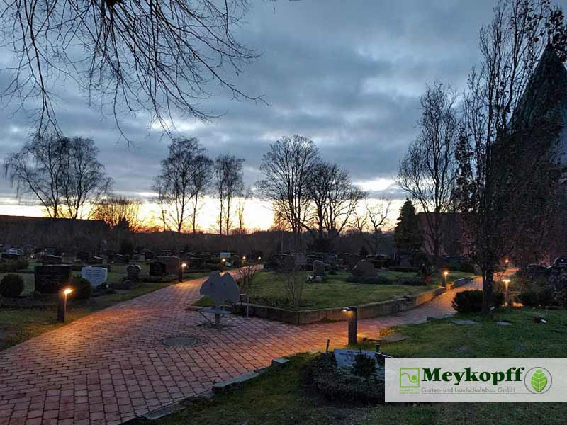 Meykopff GaLaBau Lübeck Pflasterarbeiten Friedhof Krummesse