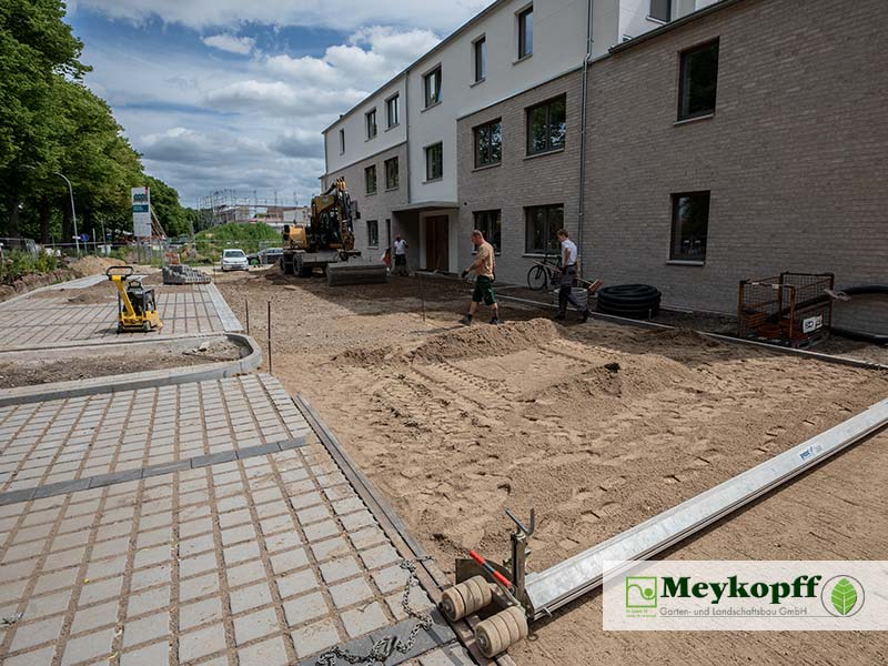 Meykopff GaLaBau | Pflasterverlegung Neubaugebiet Rothebek Lübeck