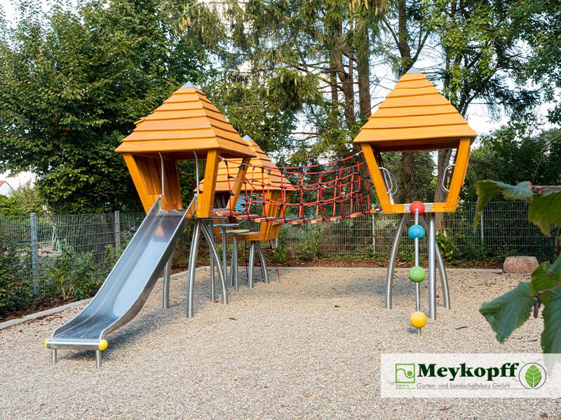 Meykopff GaLaBau Lübeck | Spielplatz Ratzeburger Allee Frontansicht
